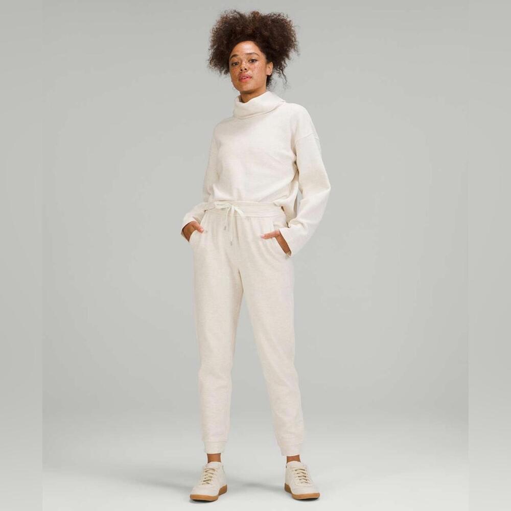 Lululemon Ribbed High-Rise Jogger 25" *7/8 Length
Heathered White Opal